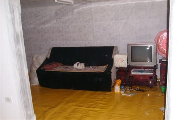 揭秘朝鲜人民的真实生活：家里有电视就算富有啦
