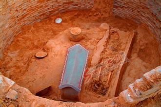 湖北村民发现宋朝古墓 已有八百年历史