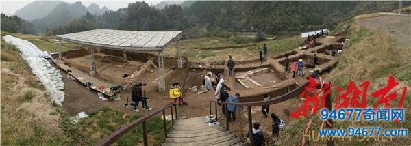 30位文物考古爱好者来到老司城“淘宝”