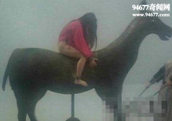 古代女子骑木驴游街酷刑，对女性下体的极度性虐
