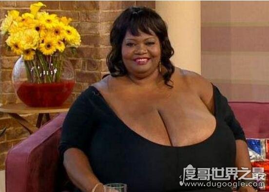 世界上乳房最大的女人前五名排行，第一名的胸部重达77斤