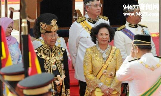 马来西亚最高元首，哈利姆(第一位两次就任总统的人)