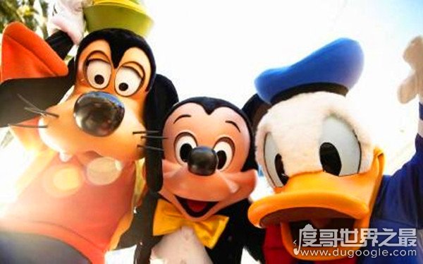 上海迪士尼禁止自带零食被告，原告小王表示：“不会就此罢休”