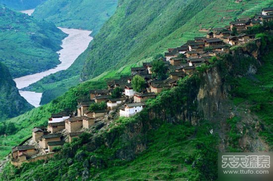 中国十大最奇特的村庄：化石村 渔排上的村庄