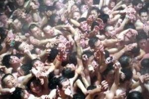 最开放的日本裸体节，犹如一场豪放的性派对(组图)