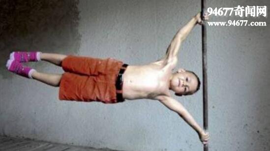 世界最强壮男孩，朱利亚诺·斯特勒(2岁开始健身)