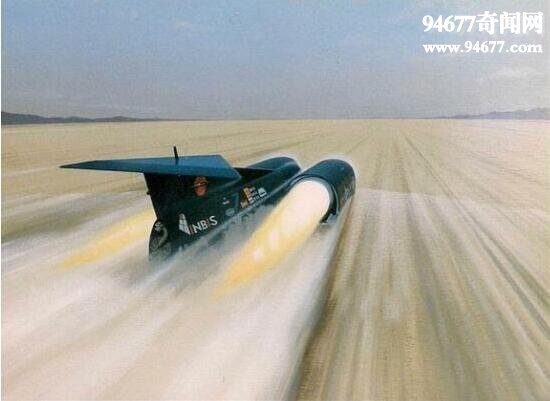 世界上最快的改装车，超音速推进号(秒速341米)