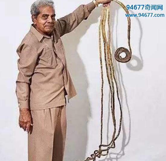 世界上最长的指甲竟长达9米，印度男子62年未剪（附图慎入）