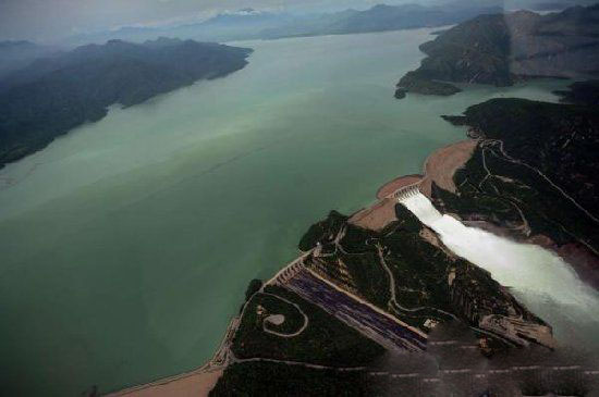 世界十大最美水：中国三峡大坝入选
