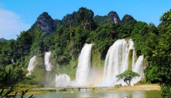 亚洲最大的瀑布是哪个，德天大瀑布（是黄果树瀑布的3倍）