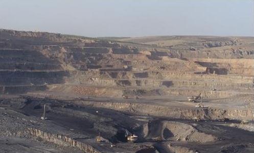 中国规模最大储量最多的露天煤矿，山西安太堡露天煤矿日产7.9万吨