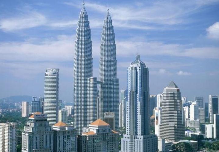 世界上最高双塔楼，马来西亚吉隆石油双塔高达452米