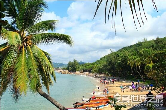 海南岛在我国岛屿中排名第几？是仅次于台湾的第二大岛，也是我国人气最高的岛屿