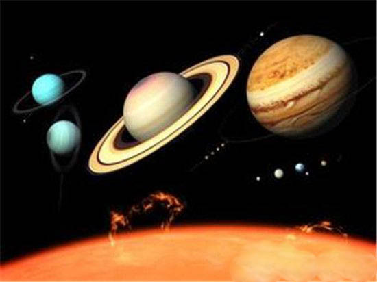太阳系惊人事实：土星才是天空中最亮的星！