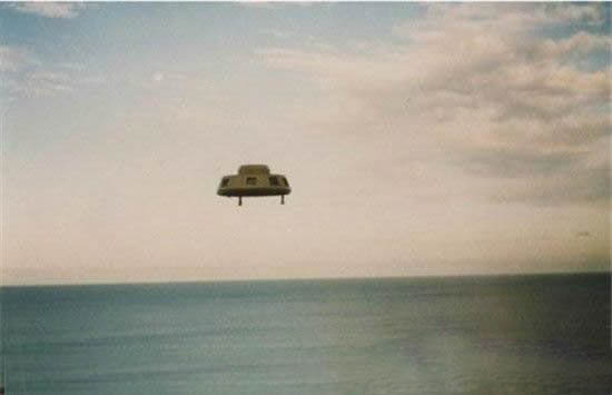 近30年经典UFO照片 外星人一直在我们身边