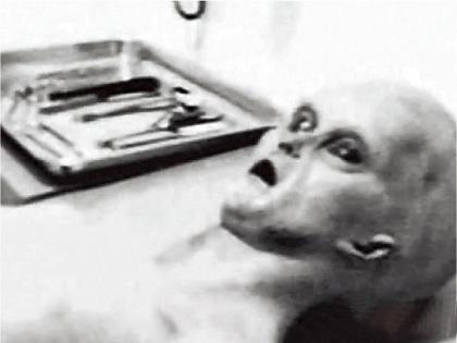 揭密美国前1947年解剖外星人的图片真实残酷之秘密