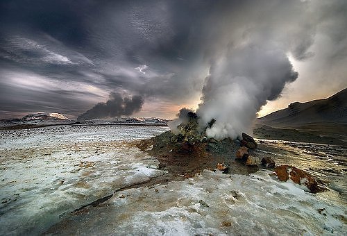 世界18个恐怖景观：冰岛火山岩石似犀牛