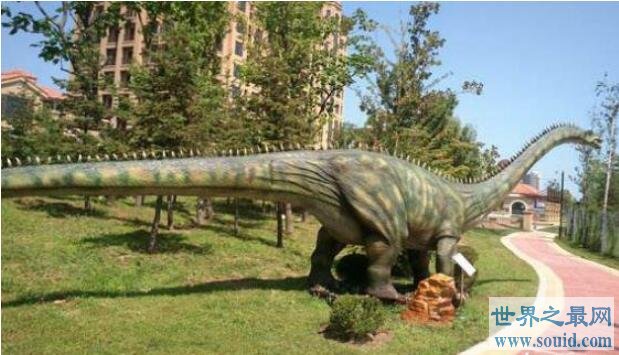 你知道恐龙界中脖子最长的是什么龙吗？(www.gifqq.com)