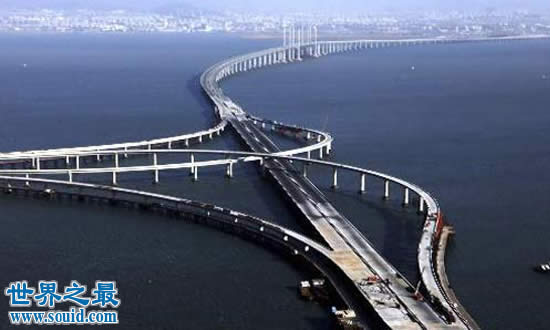 世界最长的跨海大桥，青岛海湾大桥(42.5公里)(www.gifqq.com)