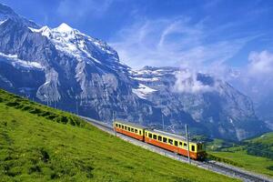 世界最长隧道通车，穿越阿尔卑斯山只需17分钟