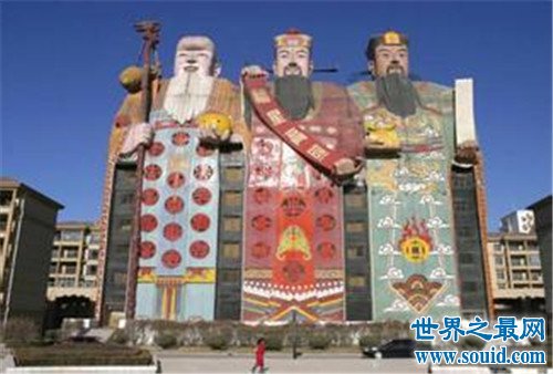 中国十大最丑建筑排行，丑出新高度(www.gifqq.com)