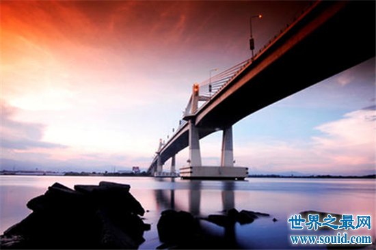 亚洲十大著名大桥，每一个都是那么震撼！(www.gifqq.com)