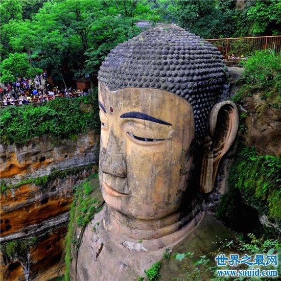 世界上最大的石刻大佛，佛像为什么会流泪？(www.gifqq.com)