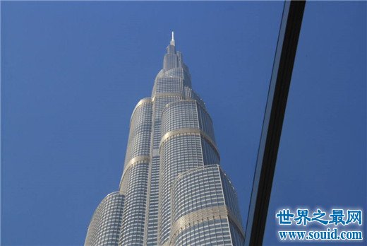 世界上最高的建筑，1600米高的王国大厦(www.gifqq.com)