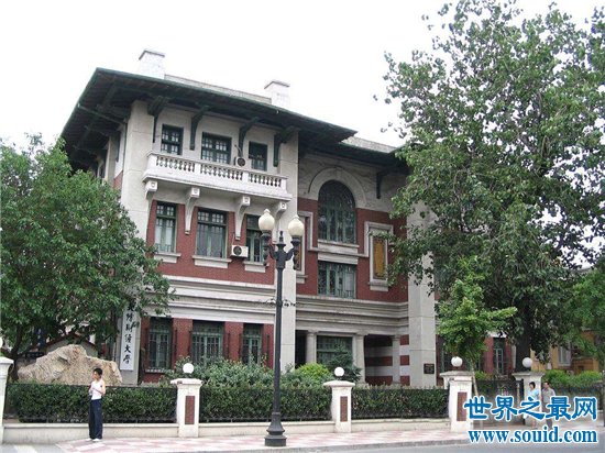 天津小洋楼曾被称为租界，也成为天津的重要标志(www.gifqq.com)