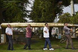 世界上最大的圆珠笔，长度达5.5米