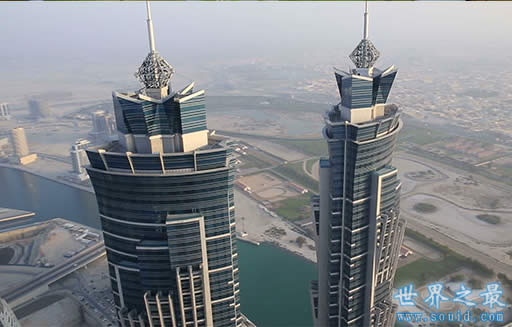 关于迪拜的30个世界之最，ATM可直接取出金条(www.gifqq.com)