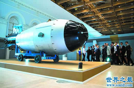 世界上威力最大的核弹，苏联沙皇炸弹(5000万吨)(www.gifqq.com)
