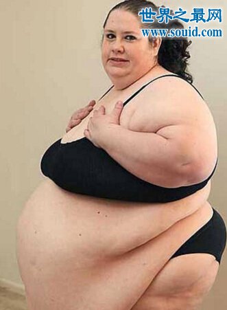 世界上最胖的女人，罗莎莉·布拉德福德(重1108斤)(www.gifqq.com)