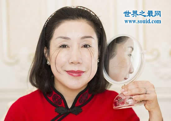 世界上最长的睫毛，美女尤建霞睫毛长12.4厘米(www.gifqq.com)