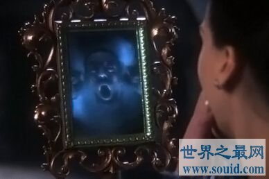 世界上最诡异的镜子，杀人魔镜照一眼就会死(已杀38人)(www.gifqq.com)