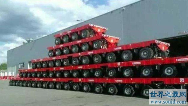 世界上轮子最多的车，1152个轮胎，载重超5万吨(www.gifqq.com)