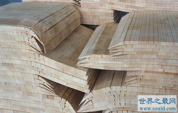 世界上最轻的木材，每立方厘米只有克重(www.gifqq.com)