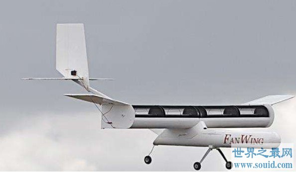 世界上最慢的飞机，最高速度29km/h(www.gifqq.com)