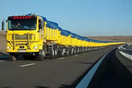 世界上最长的卡车，MILLAU卡车长800米(比火车长)