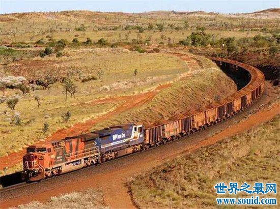 世界上最长的火车，总长度达到7353米重达9.9万吨！(www.gifqq.com)