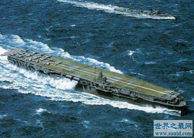 世界上寿命最短的大型航空母舰，短短的17个小时后被击沉(www.gifqq.com)