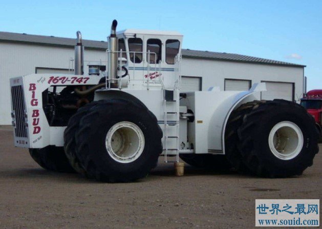 世界最贵的拖拉机：big bud747价值超过两台布加迪的(www.gifqq.com)
