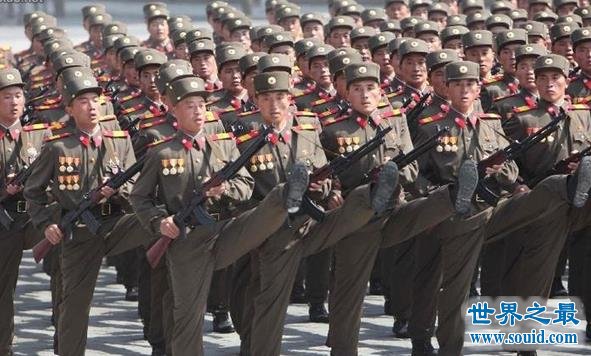 世界上最奇葩的军队，朝鲜陆军最容易扯到蛋(www.gifqq.com)