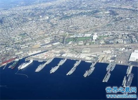 世界上最大的潜艇军事基地，美国诺福克海军基地的辉煌！(www.gifqq.com)