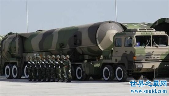 中国射程最远的导弹,东风-5弹道导弹!(www.gifqq.com)