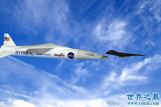 世界上速度最快的飞机，X-43A极速飞机(比导弹还快)(www.gifqq.com)