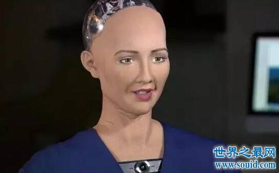 世界上最美的机器人，表情生动能看到真人皮肤褶皱(www.gifqq.com)