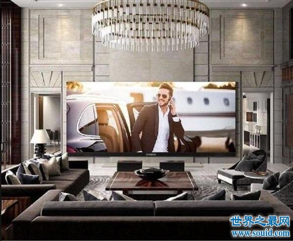 美国造出最大电视262英寸800公斤，售价达400万元(www.gifqq.com)