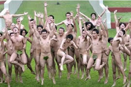 世界上最奇葩的节日，日本裸体节男女全裸聚欢