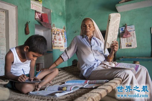 世界上年龄最大的母亲，印度74岁老太生龙凤胎(图)(www.gifqq.com)